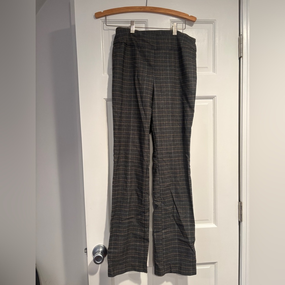 Lightweight super comfortable work pants 
Multicolor plaid